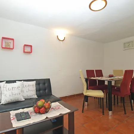 House Selo 672