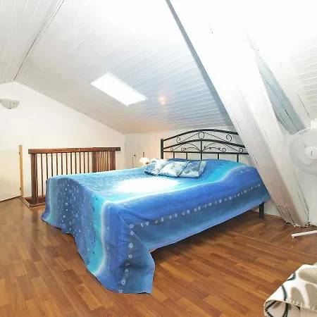 House Selo 672 Holiday home Premantura